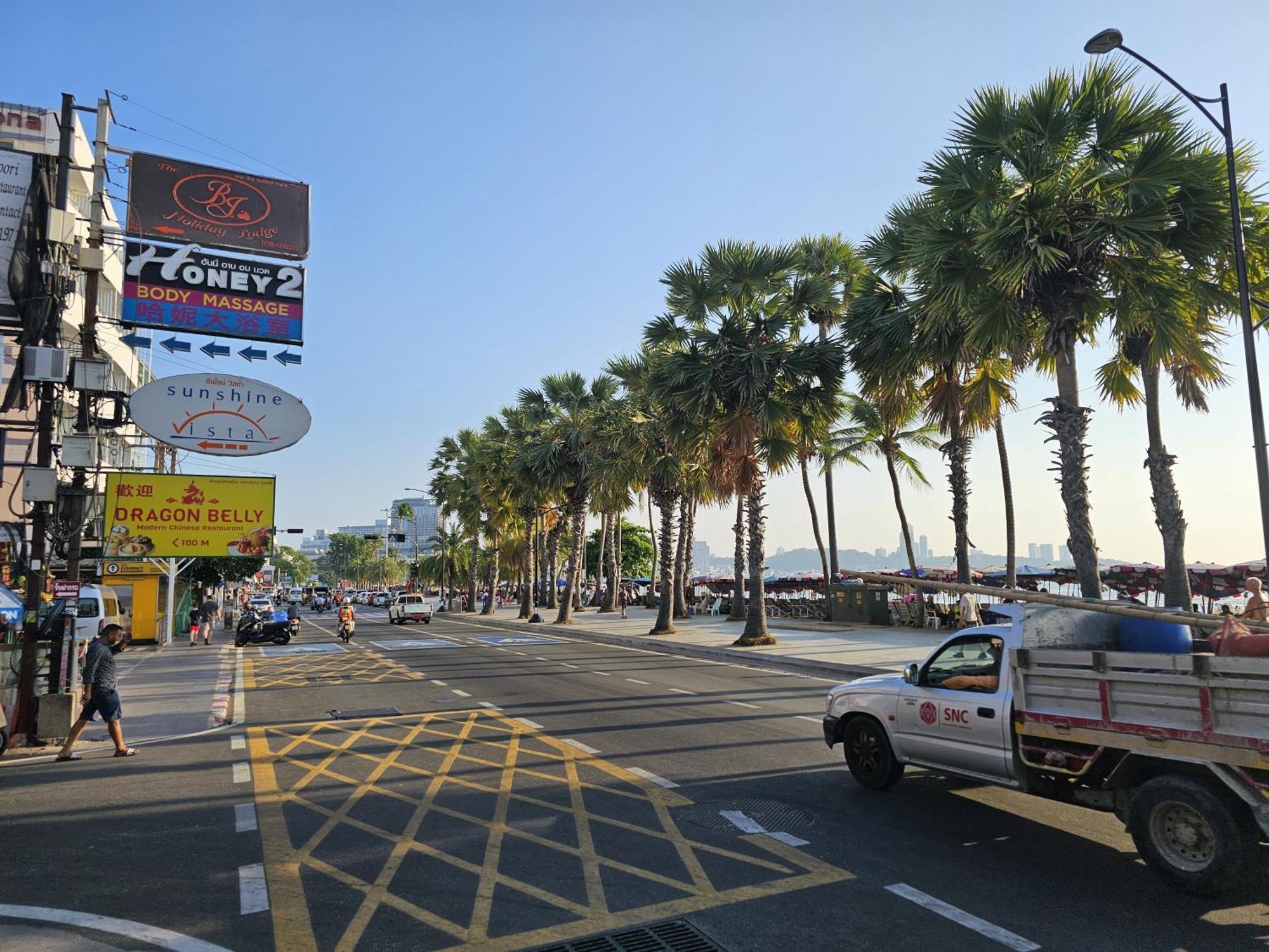 39 Living Pattaya Villa Eksteriør billede
